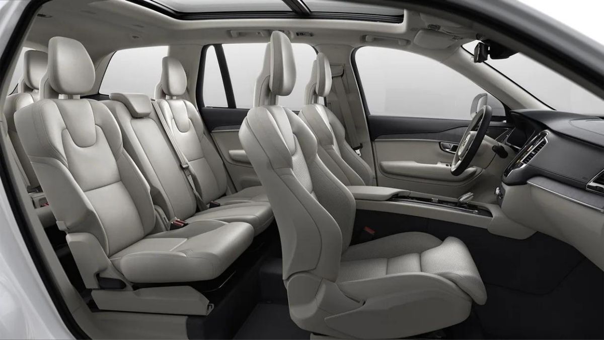 Volvo XC90 2022 Price in UAE