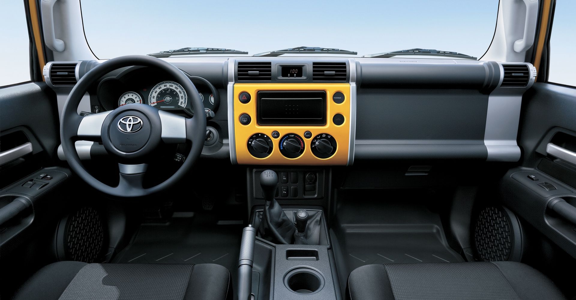 Toyota FJ Cruiser 2022 interior dashboard