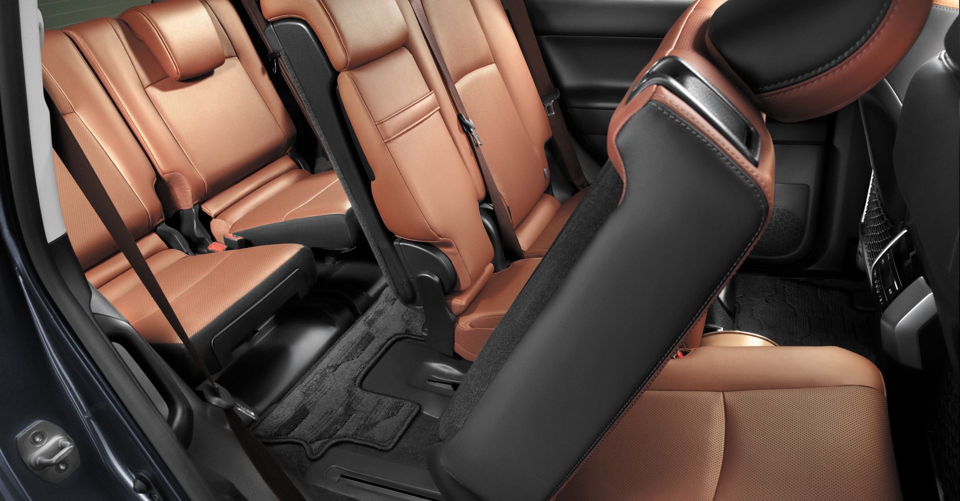 Toyota Prado 2022 interior seats