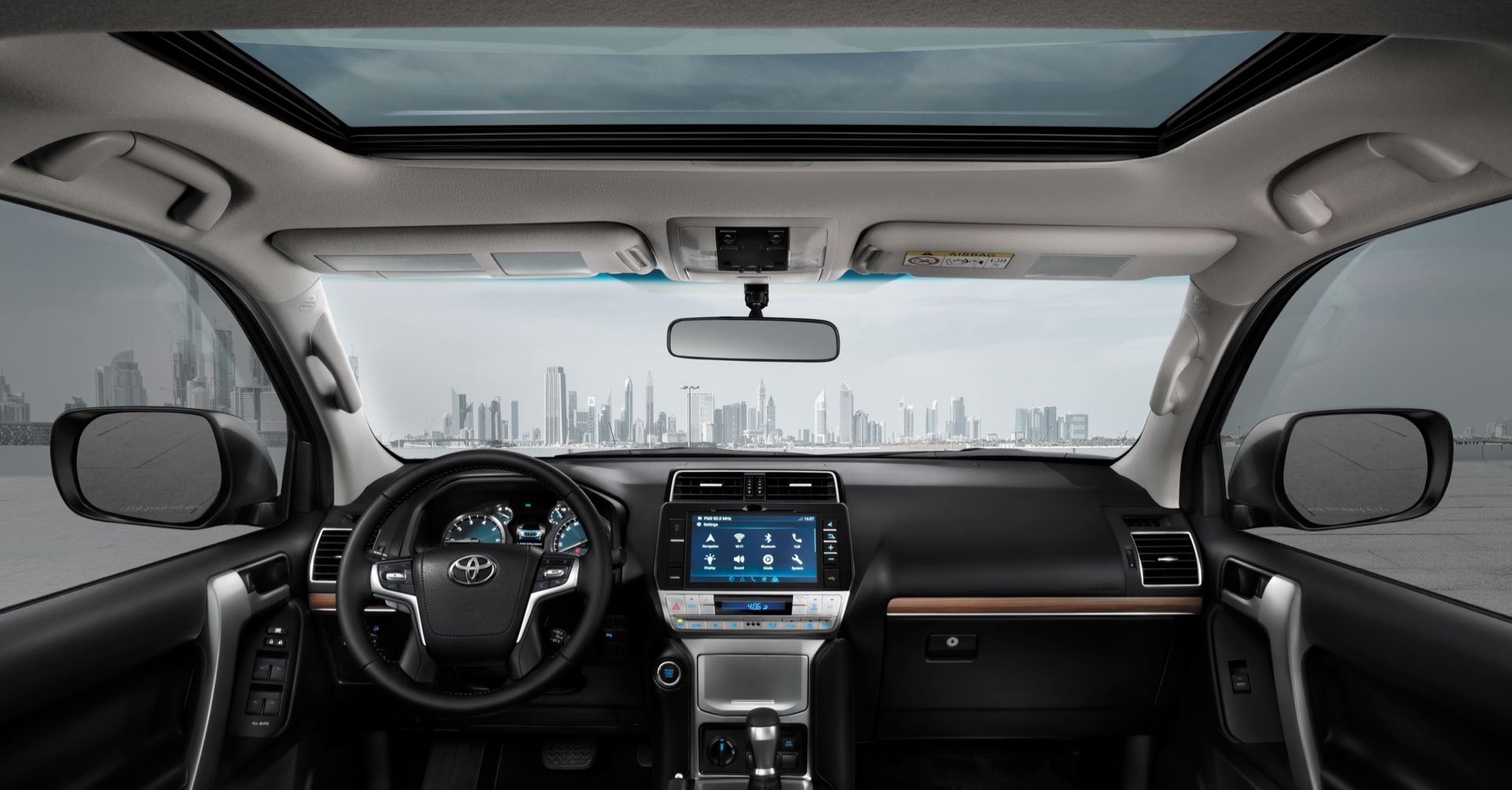 Toyota Prado 2022 interior