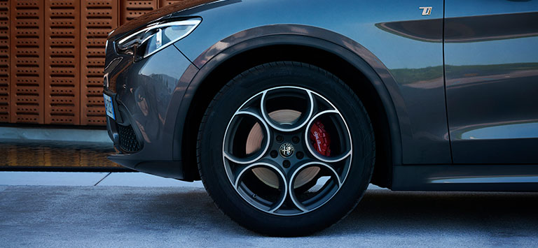 Alfa Romeo Stelvio Estrema 2022 Wheel
