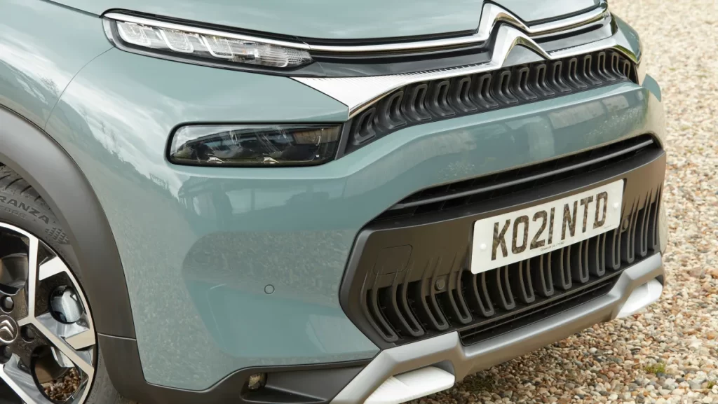 Citroen C3 Aircross Grill side view