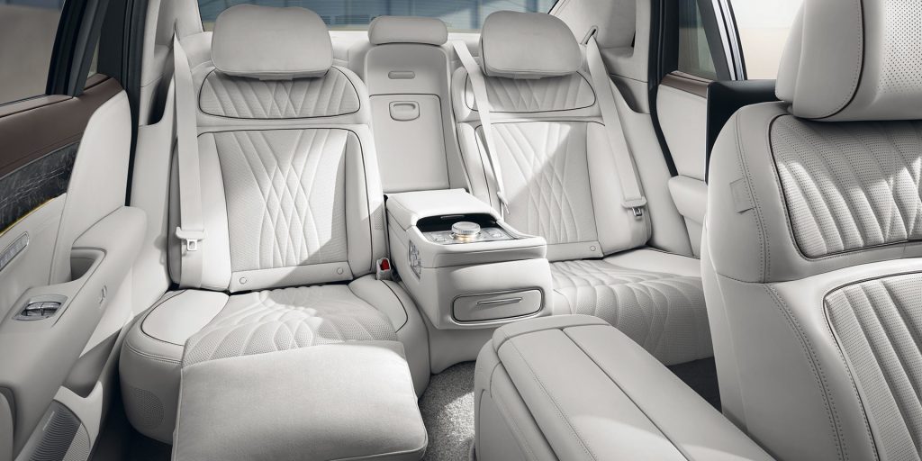 Genesis G90 2022 Back Seats