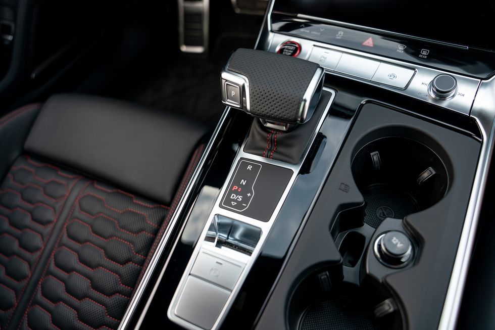Audi RS 6 gear shifter