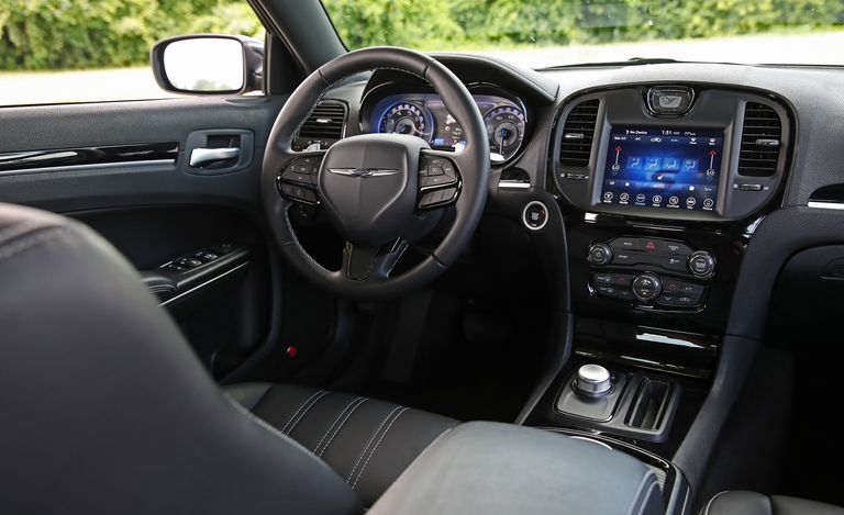 Chrysler 300 2022 Dashboard