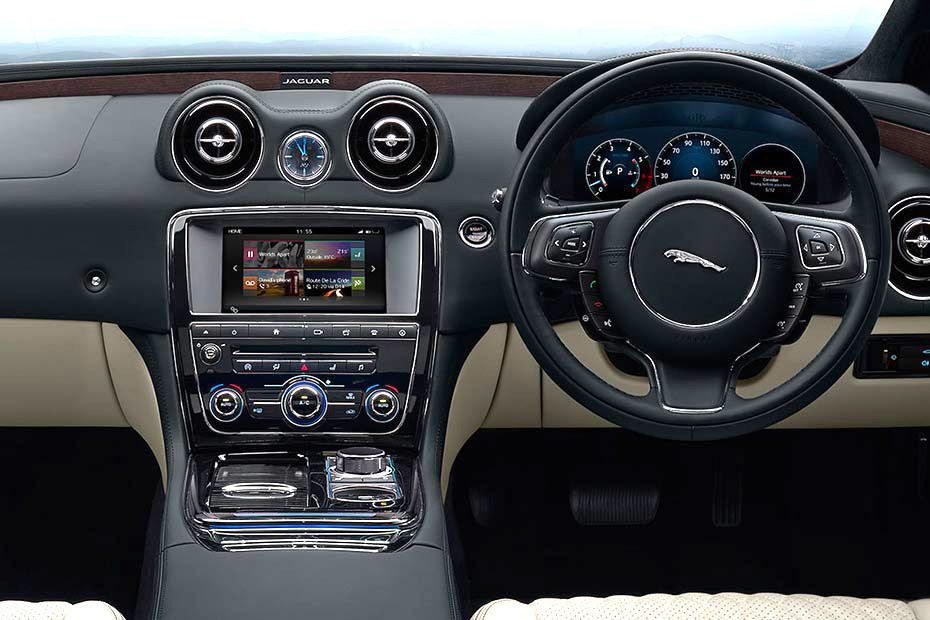 Jaguar XJ Dashboard